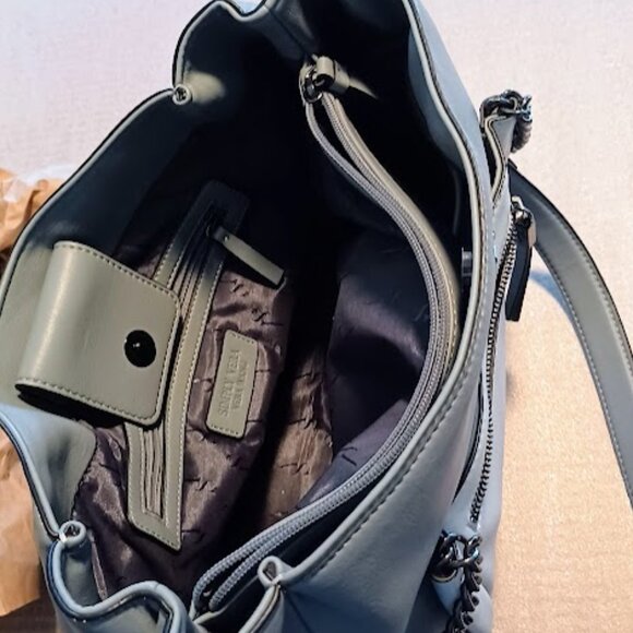 Simply Vera by Vera Wang dark/light gray large shoulder handbag w/9 compartments - Picture 7 of 11